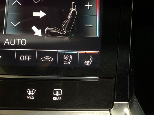 Photo of 2021 Black Metallic Audi e-tron Sportback
