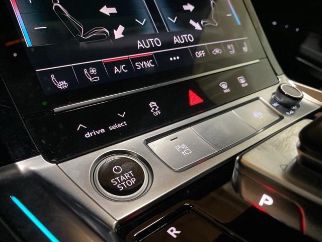 Photo of 2021 Black Metallic Audi e-tron Sportback