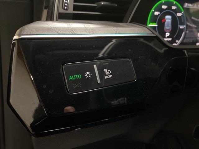Photo of 2021 Black Metallic Audi e-tron Sportback