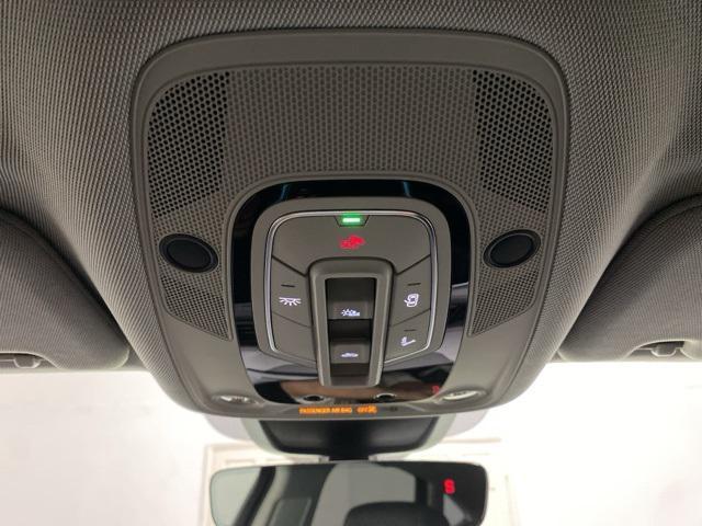 Photo of 2021 Black Metallic Audi e-tron Sportback
