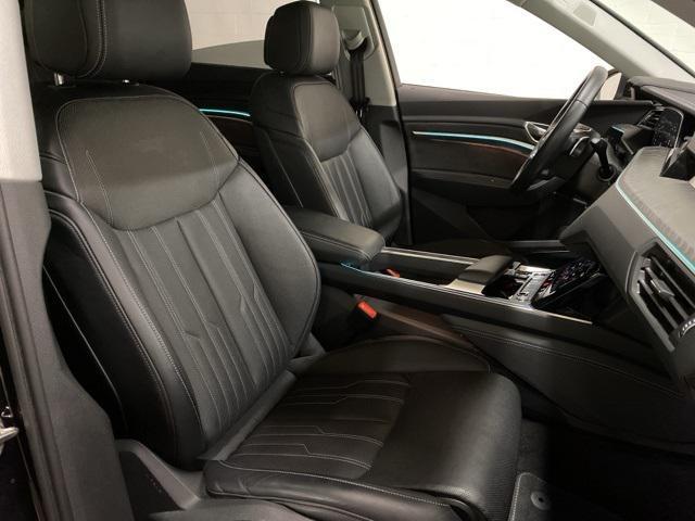 Photo of 2021 Black Metallic Audi e-tron Sportback