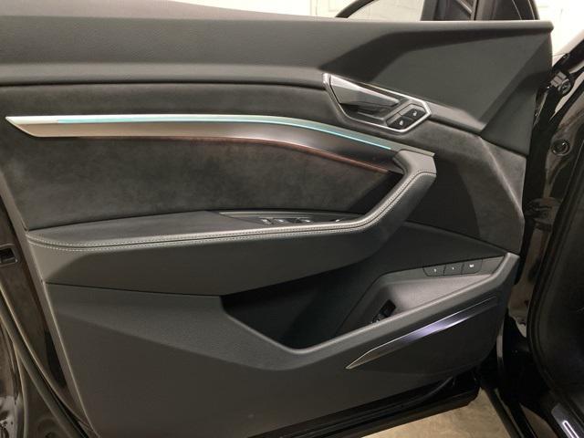 Photo of 2021 Black Metallic Audi e-tron Sportback