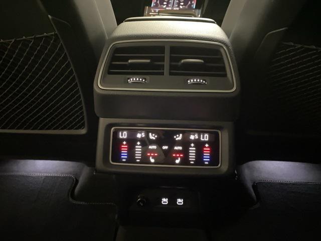Photo of 2021 Black Metallic Audi e-tron Sportback