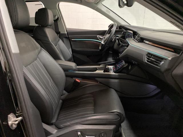 Photo of 2021 Black Metallic Audi e-tron Sportback