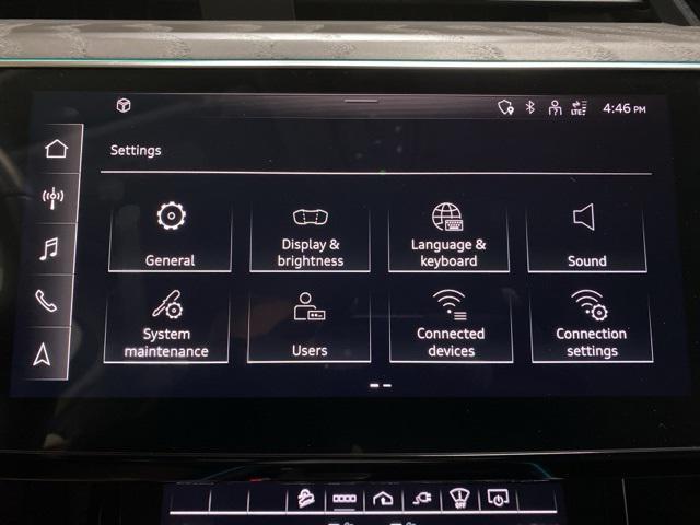 Photo of 2021 Black Metallic Audi e-tron Sportback