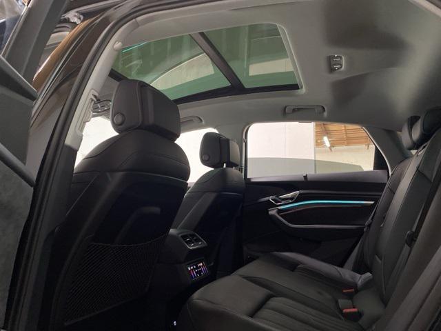 Photo of 2021 Black Metallic Audi e-tron Sportback