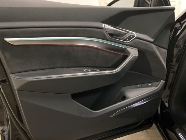 Photo of 2021 Black Metallic Audi e-tron Sportback