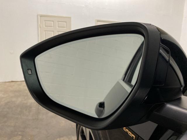 Photo of 2021 Black Metallic Audi e-tron Sportback