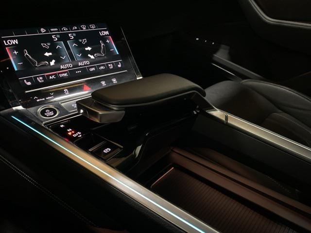 Photo of 2021 Black Metallic Audi e-tron Sportback