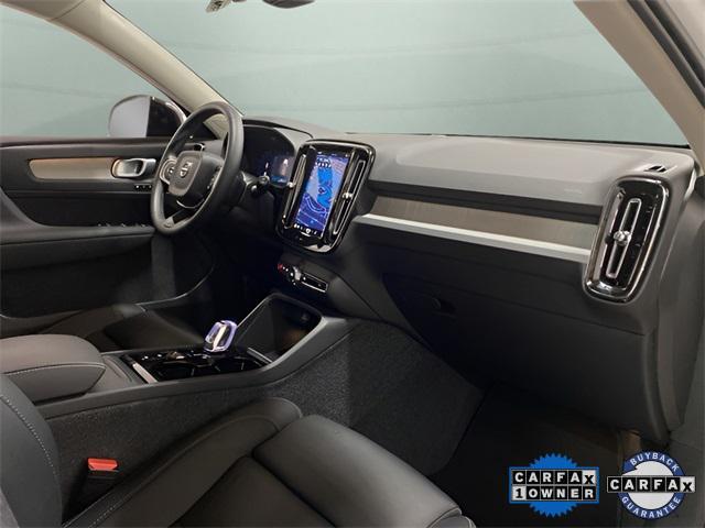 Photo of 2025 Crystal White Pearl Volvo XC40