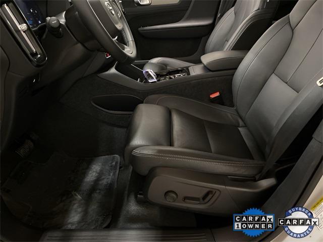 Photo of 2025 Crystal White Pearl Volvo XC40