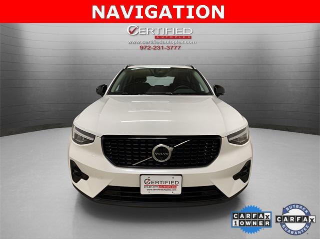 Photo of 2025 Crystal White Pearl Volvo XC40