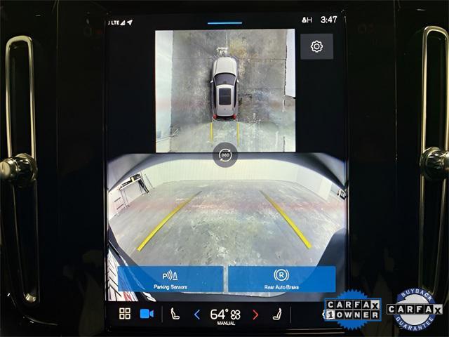 Photo of 2025 Crystal White Pearl Volvo XC40