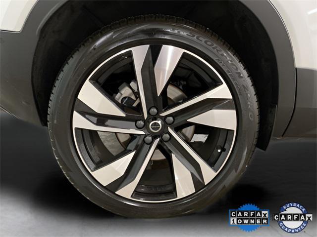 Photo of 2025 Crystal White Pearl Volvo XC40