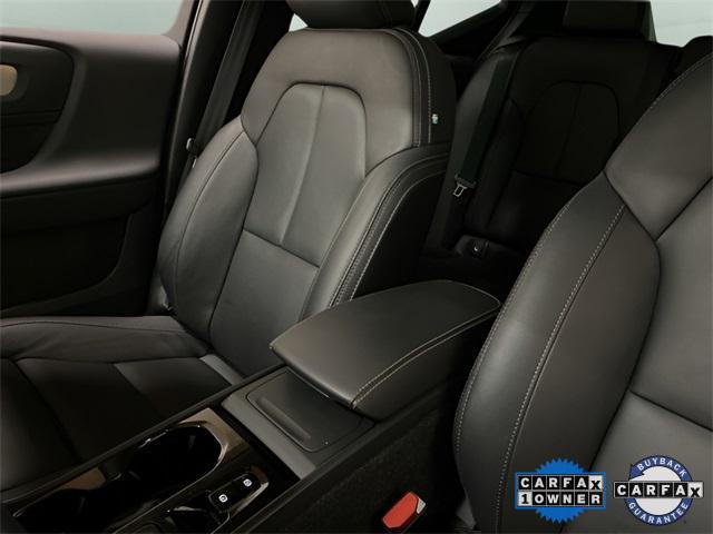 Photo of 2025 Crystal White Pearl Volvo XC40