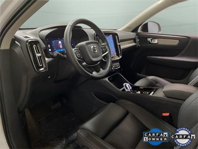 Photo of 2025 Crystal White Pearl Volvo XC40