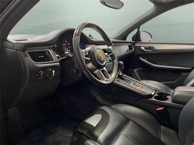 Photo of 2017 GRAY Porsche Macan