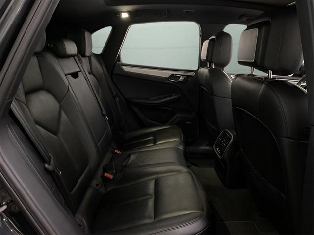 Photo of 2017 GRAY Porsche Macan