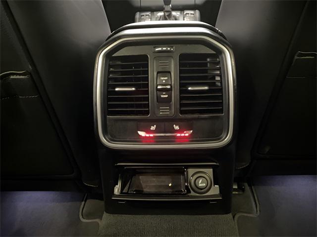 Photo of 2017 GRAY Porsche Macan