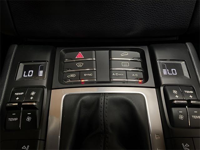Photo of 2017 GRAY Porsche Macan