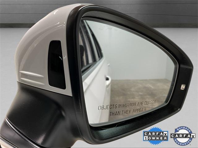 Photo of 2024 Pure White Volkswagen Tiguan