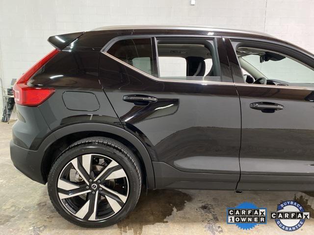 Photo of 2025 Onyx Black Metallic Volvo XC40