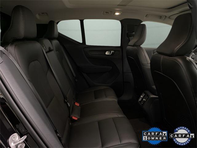 Photo of 2025 Onyx Black Metallic Volvo XC40