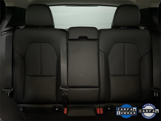 Photo of 2025 Onyx Black Metallic Volvo XC40