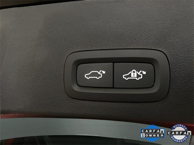 Photo of 2025 Onyx Black Metallic Volvo XC40