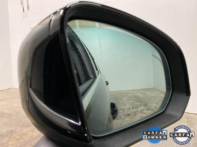 Photo of 2025 Onyx Black Metallic Volvo XC40