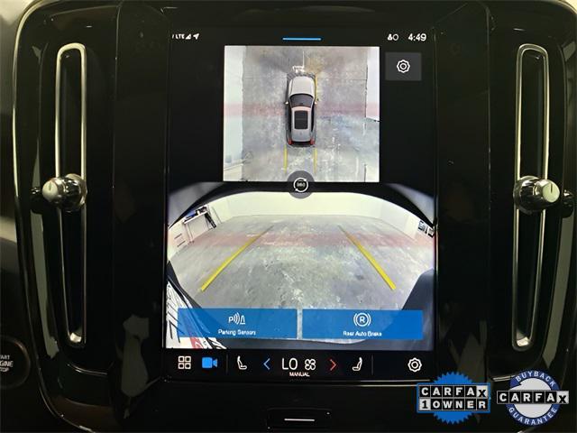 Photo of 2025 Onyx Black Metallic Volvo XC40