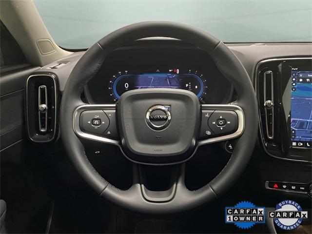 Photo of 2025 Onyx Black Metallic Volvo XC40