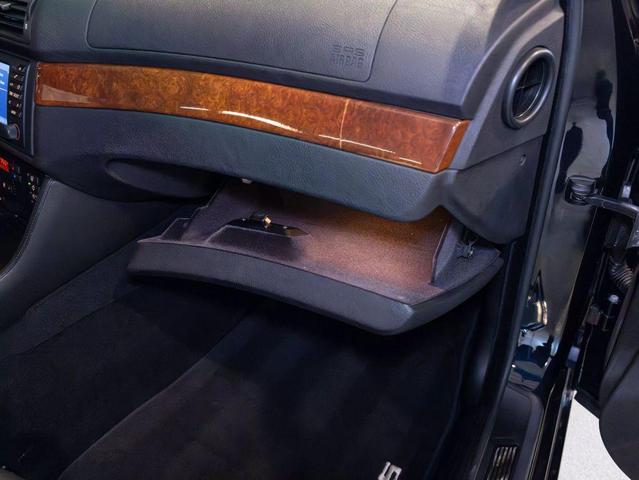 Photo of 2003 Blue BMW M5