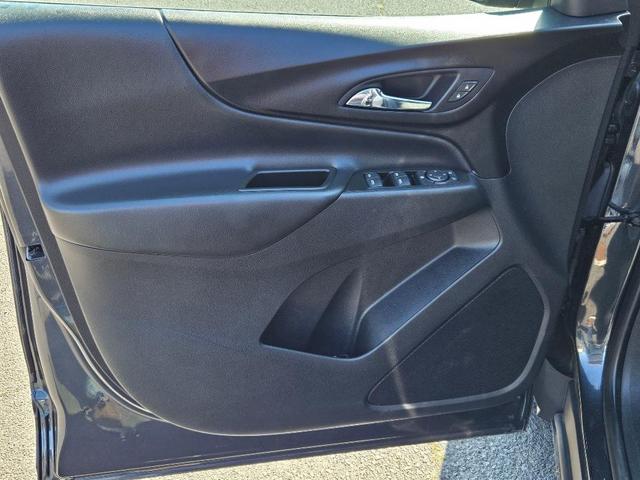 Photo of 2023 Gray Chevrolet Equinox