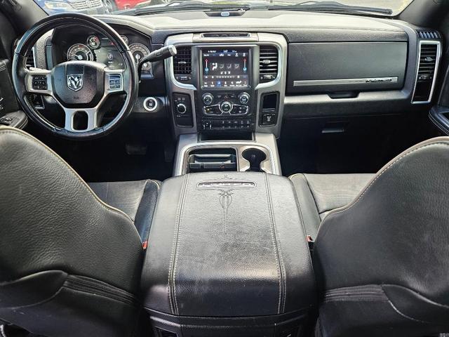 Photo of 2018 Brilliant Black Crystal Pearlcoat RAM 2500