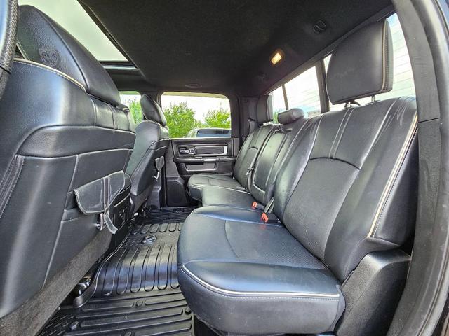 Photo of 2018 Brilliant Black Crystal Pearlcoat RAM 2500