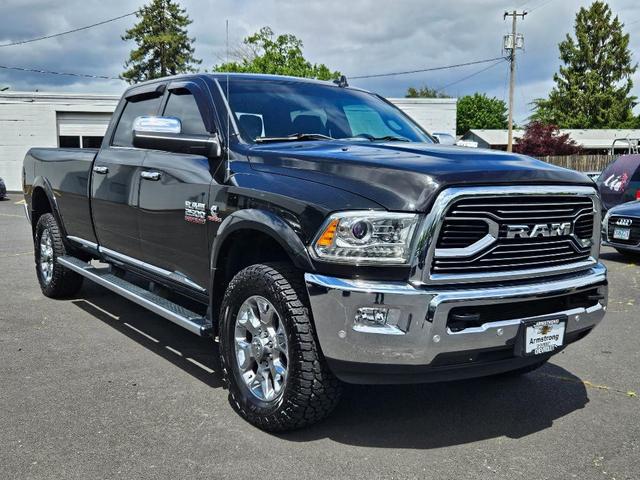 Photo of 2018 Brilliant Black Crystal Pearlcoat RAM 2500