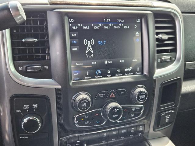 Photo of 2018 Brilliant Black Crystal Pearlcoat RAM 2500
