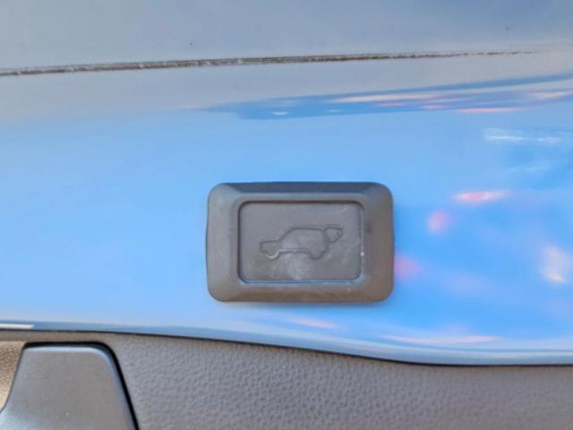 Photo of 2023 Blue Toyota RAV4