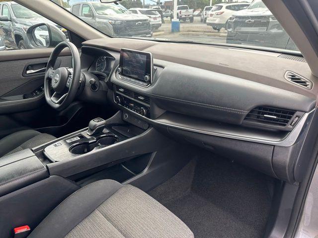 Photo of 2023 Gun Metallic Nissan Rogue