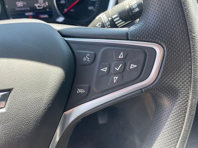 Photo of 2023 Summit White Chevrolet Equinox