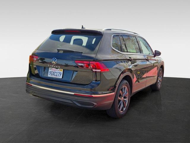 Photo of 2023 Deep Black Volkswagen Tiguan
