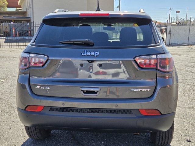 Photo of 2018 Granite Crystal Clearcoat Metallic Jeep Compass