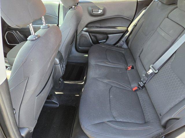Photo of 2018 Granite Crystal Clearcoat Metallic Jeep Compass