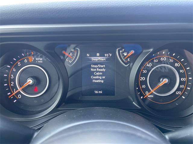 Photo of 2025 Bright White Clearcoat Jeep Gladiator