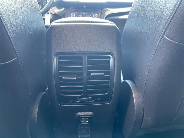 Photo of 2018 Oxford White Ford Escape