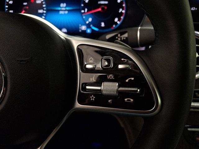 Photo of 2022 White Mercedes-Benz GLC 300