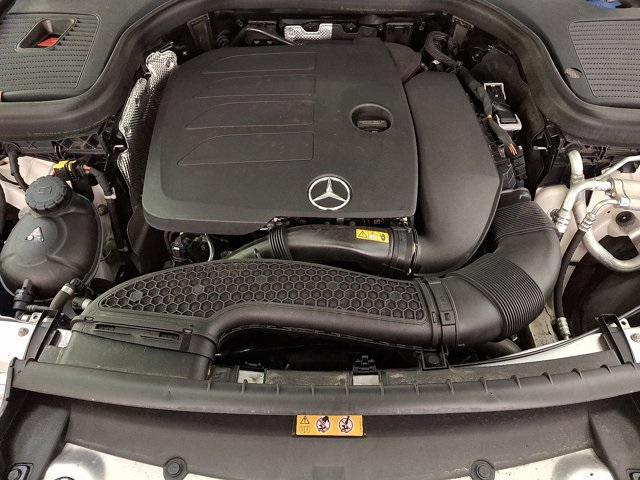 Photo of 2022 White Mercedes-Benz GLC 300