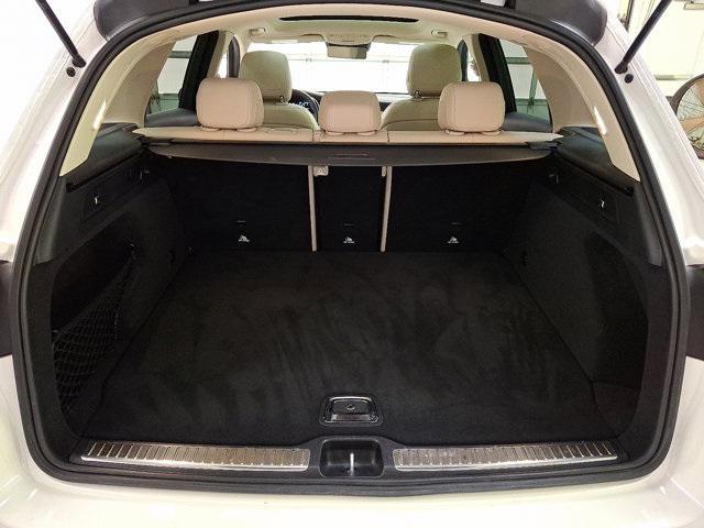 Photo of 2022 White Mercedes-Benz GLC 300