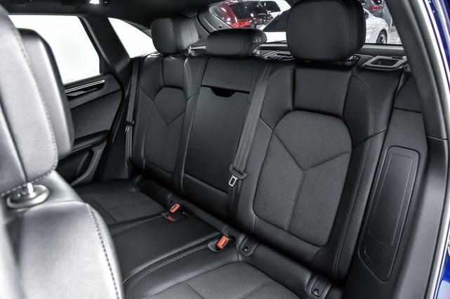 Photo of 2022 Blue Porsche Macan